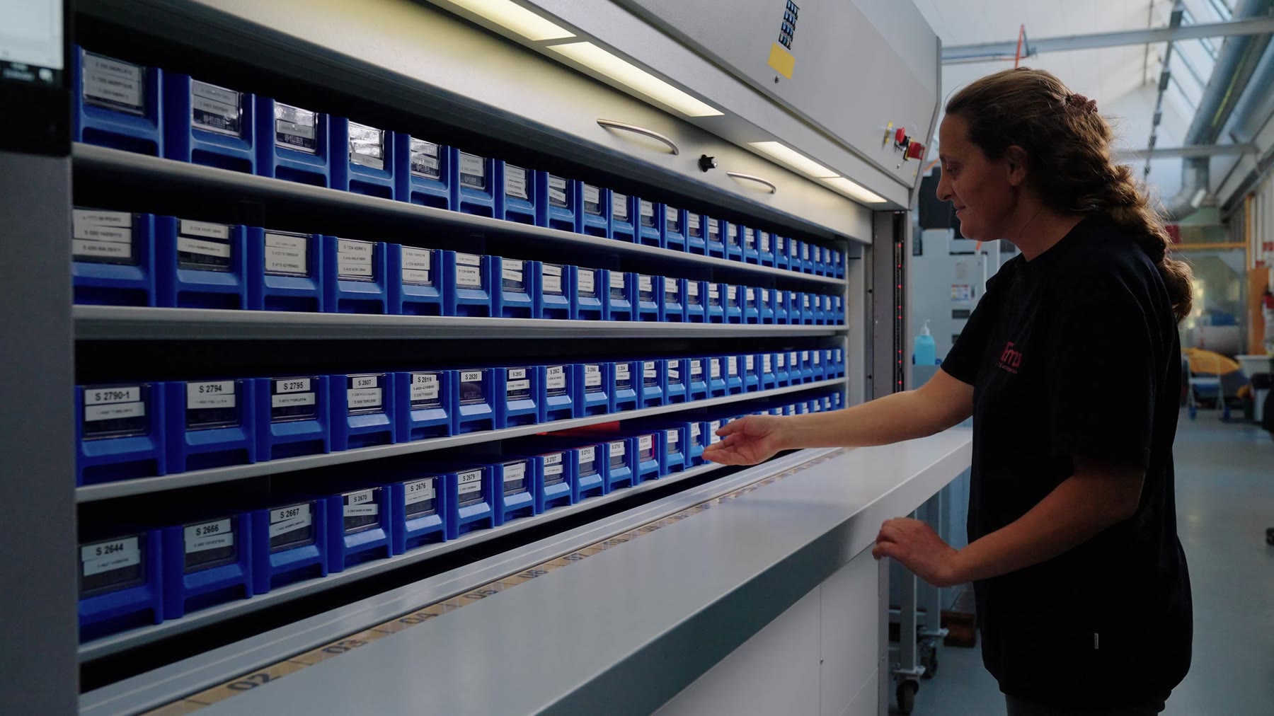 Magasin de composants d’un atelier de micromécanique